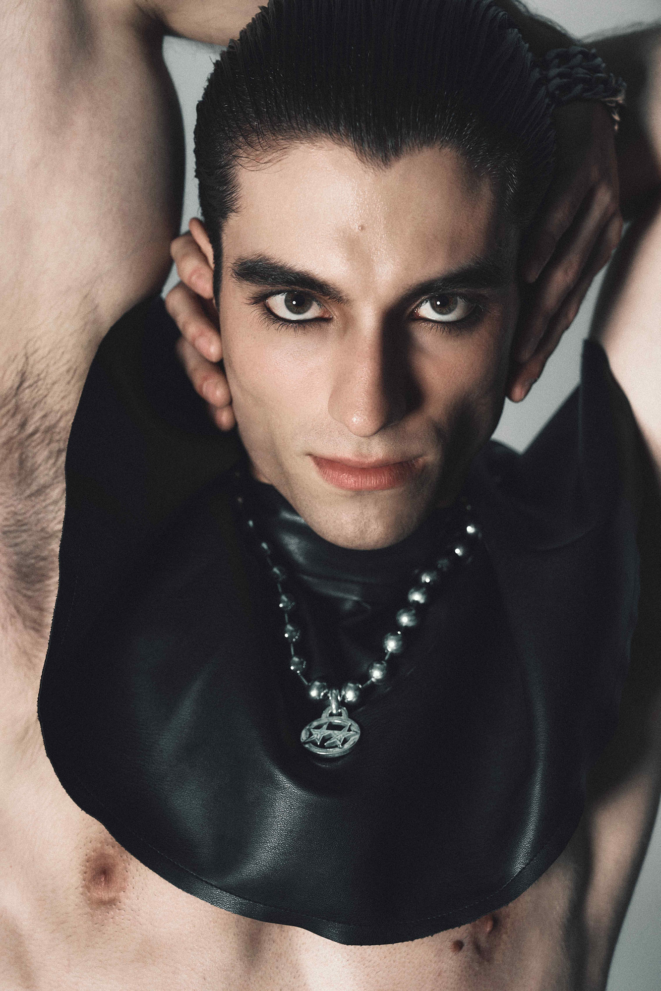 SKIN BETWEEN THE LINES 12